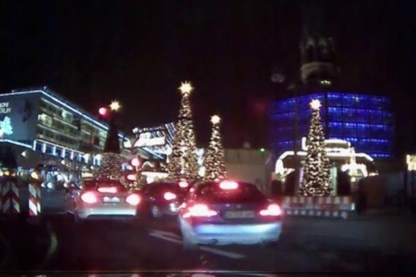PROCUREO JEZIV SNIMAK IZ BERLINA: Ovo je trenutak kada je KAMION pokosio ljude! (UZNEMIRUJUĆI VIDEO)