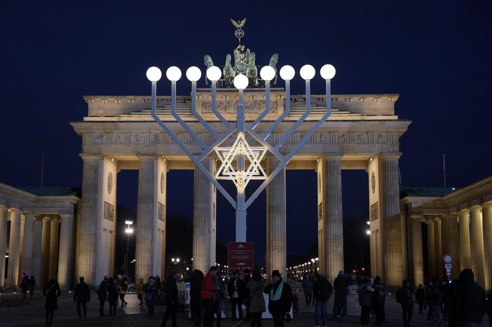 Proslava Hanuke PRVI PUT NA ULICAMA BEOGRADA!