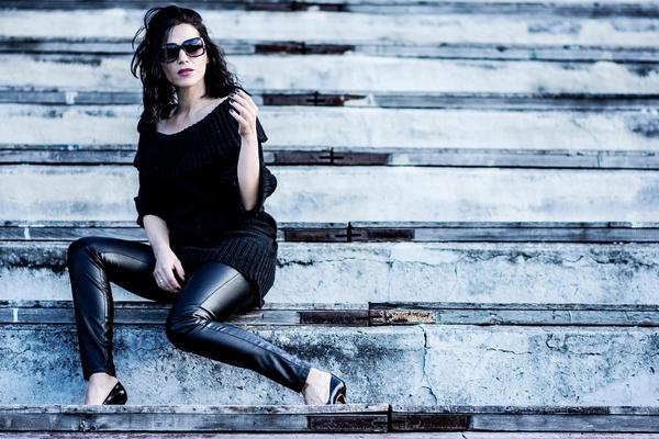 5 pari crnih pantalona koje svaka žena mora da ima (FOTO)