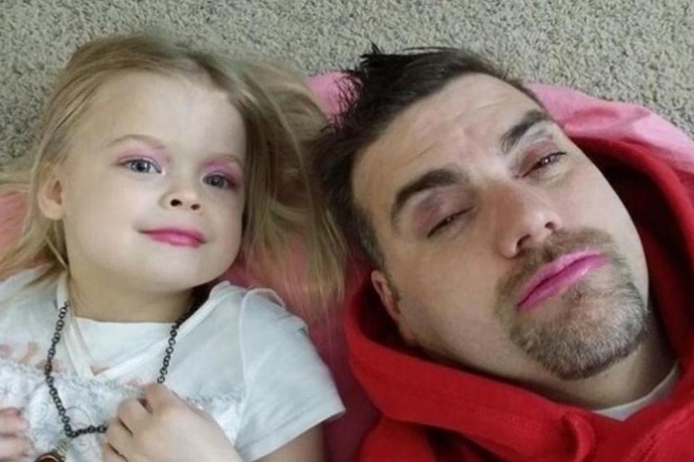 SUPER ĆALCI: Pustili su svojim ĆERKAMA da ih šminkaju i friziraju, a rezultat je URNEBESAN! (FOTO)