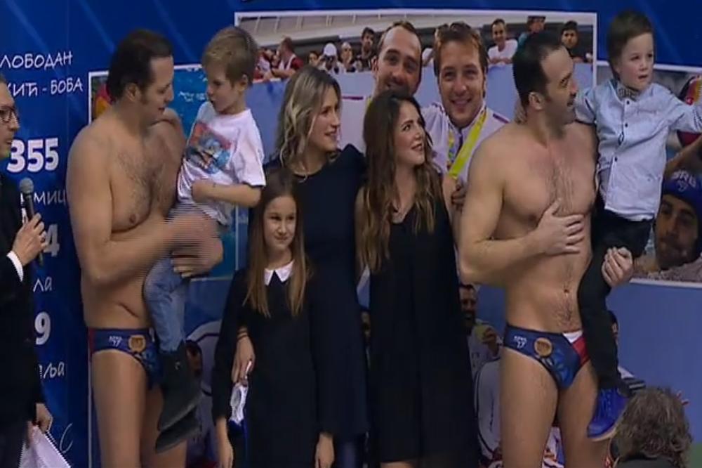 Nezapamćen spektakl na Tašu, Gocić i Nikić sa suzama u očima ispraćeni u penziju! (FOTO) (VIDEO)