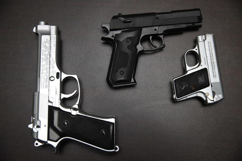 HAOS U SARAJEVU: Iz kasarne u Pazariću ukradeno 25 pištolja!