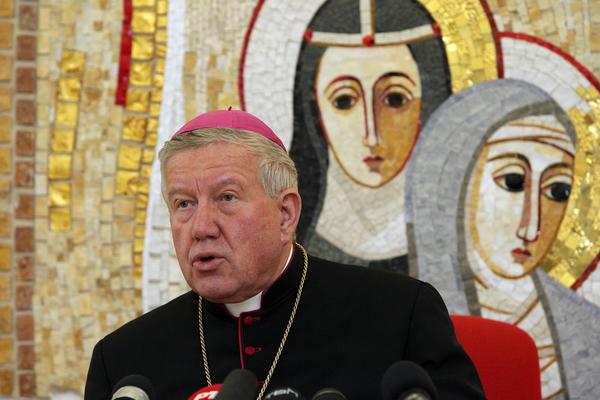 SREĆAN BOŽIĆ! Vernici danas po gregorijanskom kalendaru slave najveći hrišćanski praznik! (FOTO)