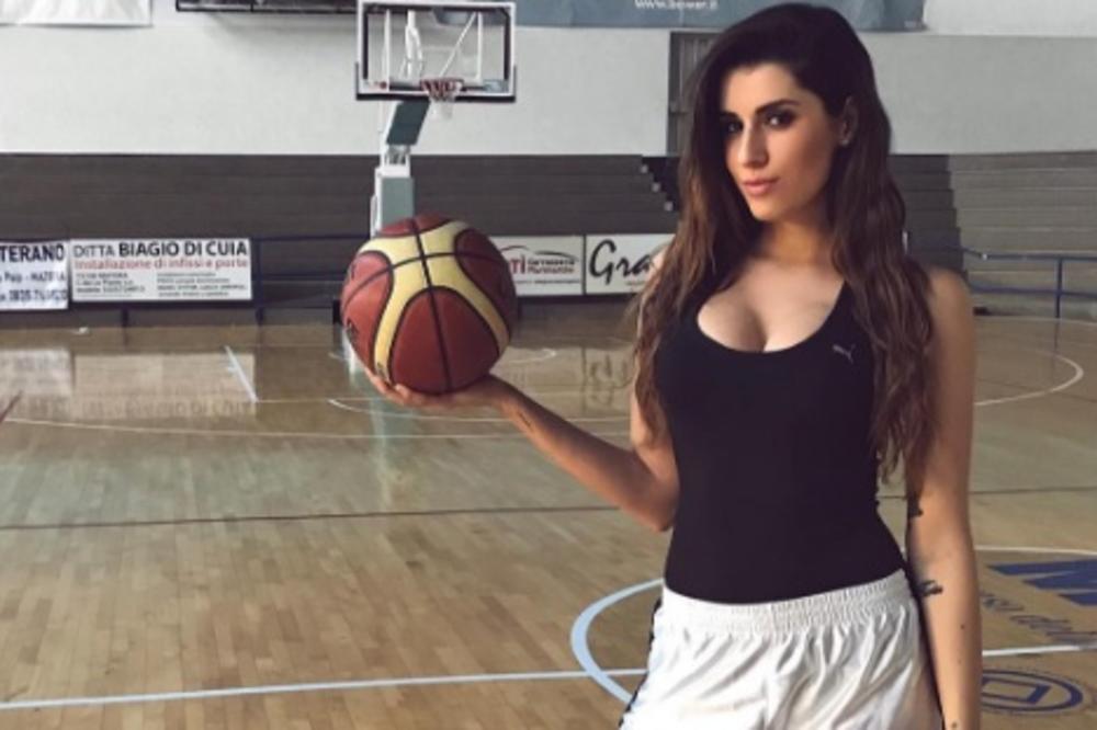 Sa njom bi svi želeli da ubodu trojku: Najpoznatija italijanska basketašica izbacila grudni koš! (FOTO)