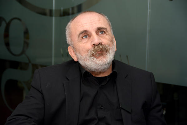 KOLIKI TI KLIP TREBA? Rističević prevršio svaku meru, a meta mu je bila devojka od 19 godina! (FOTO)