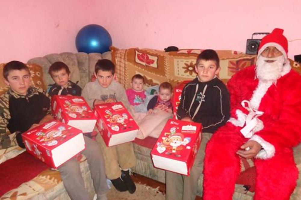 Deda Mraz, ipak, postoji i ne zaboravlja nijedno dete! (VIDEO)