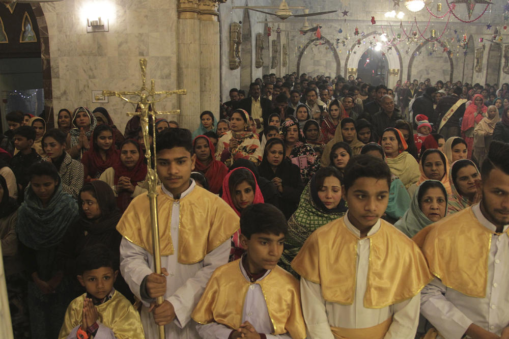 Pakleni Božić u Pakistanu: 24 mrtvih od smrtonosnog alkohola!