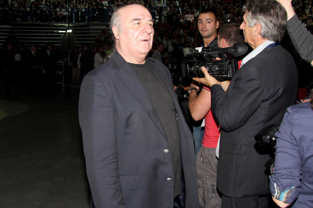 KRITIČNO STANJE! Miki Jevremović na reanimaciji!