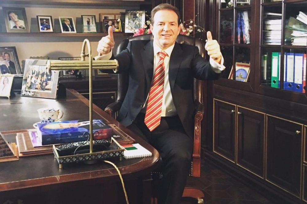 (EKSKLUZIVNO) BOGOLJUB KARIĆ OTKRIO NAJVEĆU TAJNU: Ne vraćam se da živim u Srbiji!