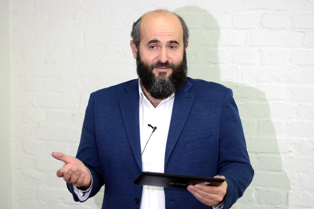 ZUKI, SRBINE! Zukorlić PRVI PUT odgovara na NEMILOSRDNE komentare na Tviteru! (VIDEO)