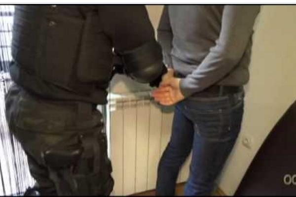 PALA SRPSKA REGISTRACIONA MAFIJA! Filmsko hapšenje u BG zbog tablica! (VIDEO)