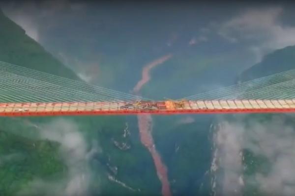 Za njega je Most na Adi kao čačkalica: Kinezi otvorili NAJVIŠI MOST NA SVETU! (VIDEO)