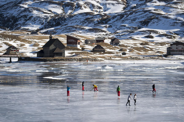 MASOVNO BEKSTVO IZ KARANTINA: Ovaj potez nikako nije dobar po Engleze!