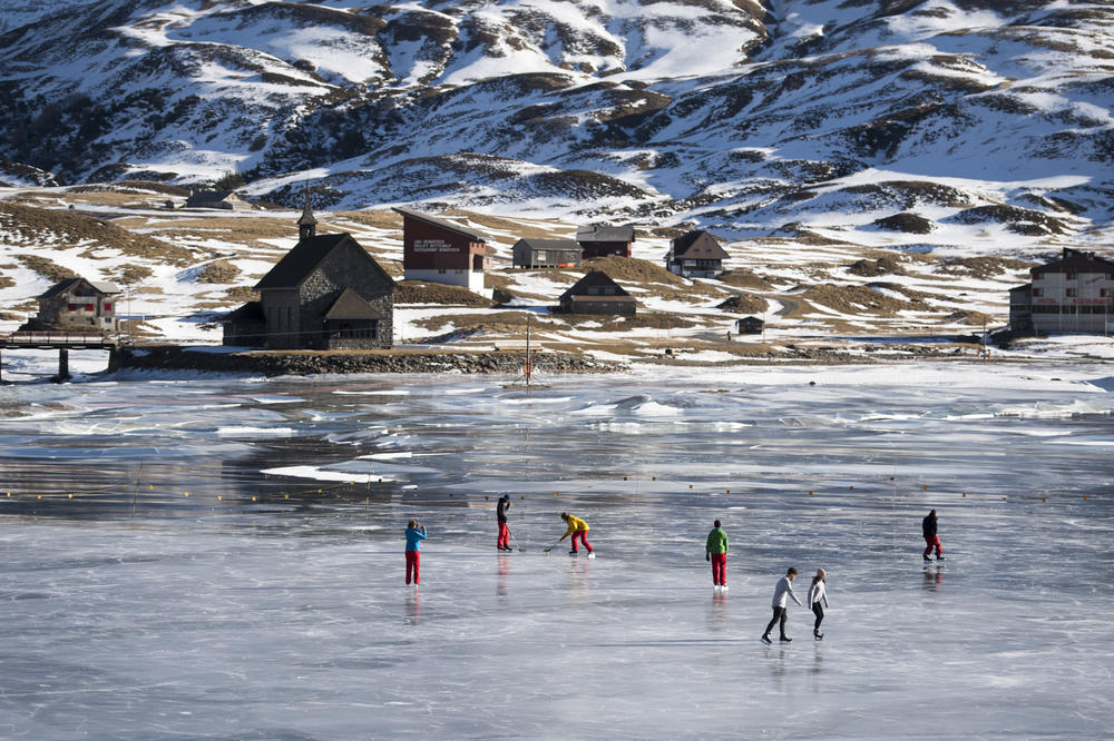 MASOVNO BEKSTVO IZ KARANTINA: Ovaj potez nikako nije dobar po Engleze!
