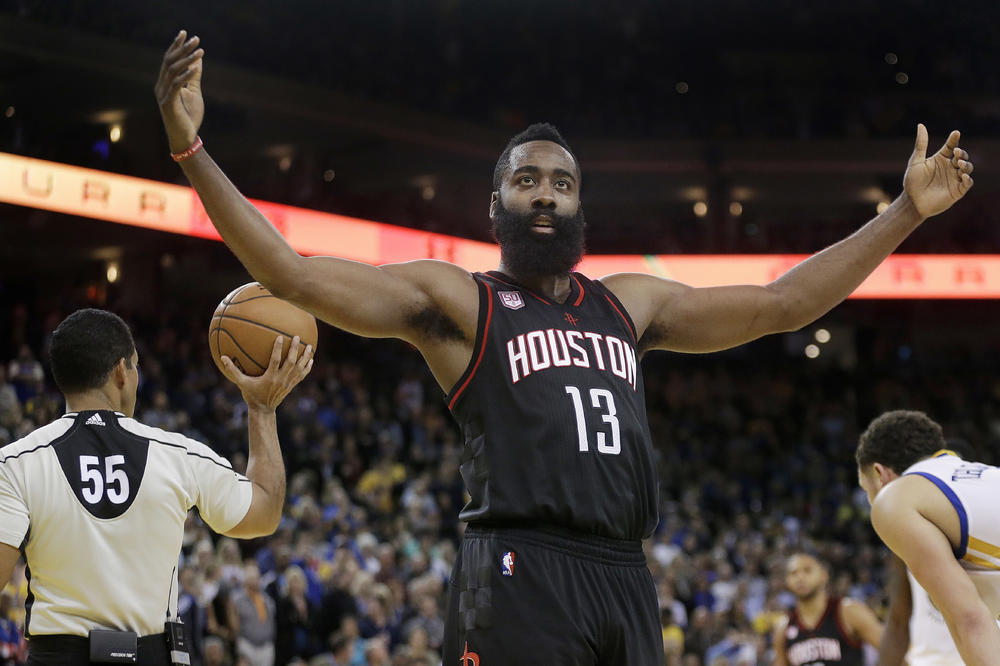 Nikad niko nije uradio ono što je uradio Džejms Harden u NBA ligi pred Novu godinu! (VIDEO)
