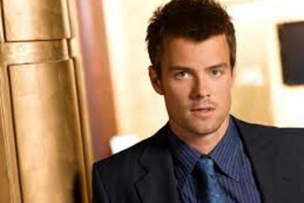 Ovaj poznati američki glumac je OPSEDNUT SRBIMA: Fergin muž nam stalno nešto čestita! Ovoga puta NG i to ćirilicom! (FOTO)