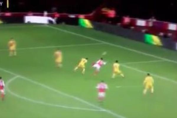 Jeste vreme jarca, ali škorpion je u modi! Već prvog dana imamo potez godine? (VIDEO)