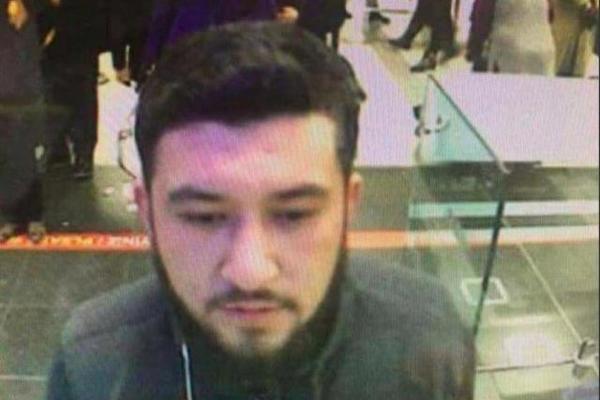 KRVNIK IZ NOVOGODIŠNJE NOĆI! Ovaj čovek je obojio krvlju doček Nove godine?! (FOTO)