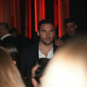 KUKU, MAJKO! Za Tošićevu ženu pričali da promoviše SATANU, a Srbin sve podržao - sada uživa sa njenim BIVŠIM!