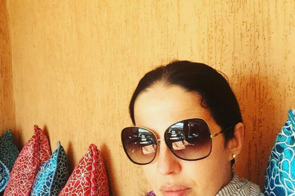 U JEKU SLAVE! Poznata srpska glumica otišla iz Srbije! Evo gde i ZAŠTO! (FOTO)