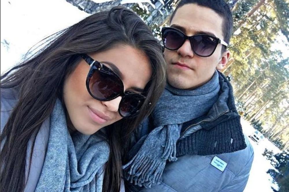 MESI MESI, NEĆE NIŠTA DA TI ŠKODI Jedva punoletni, a već... Pinkova zvezda pokazala dečka i to na fotki POSLE SEXA (FOTO) (18+)