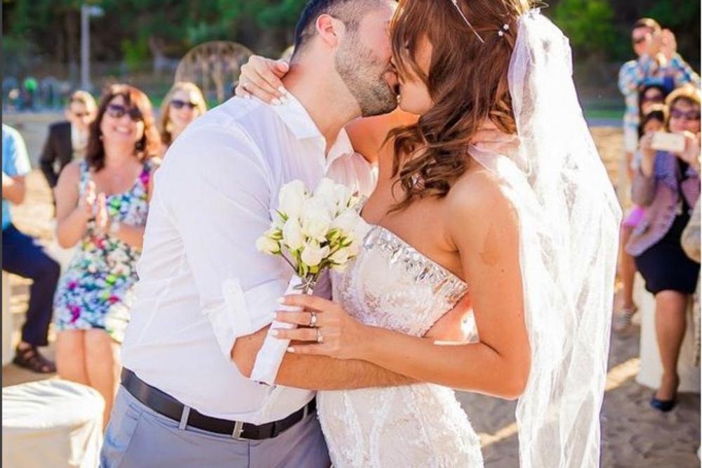 Bila je u rijalitiju, pa SMUVALA SEVERININOG MUŽA, a sada se udala, ima dete i totalno se promenila! (FOTO)