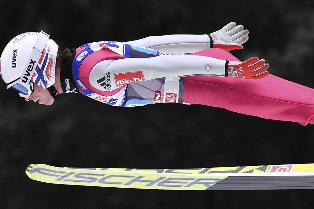 JEDVA ŽIVU GLAVU IZVUKAO! Pad norveškog ski skakača, ostavio sve u šoku