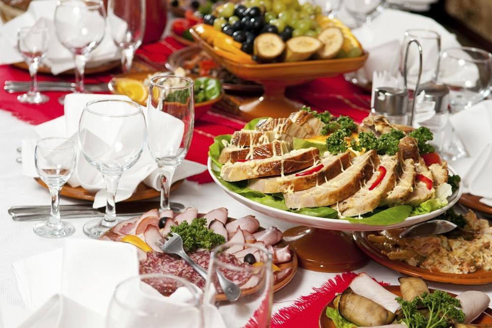 Za Božić na trpezi MORATE IMATI ovih 7 jela! (FOTO) (GIF)