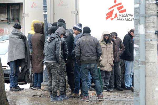 NAPUŠTENI NA MINUS 20! Vozač ostavio 19 migranata u kamionu, među njima bilo petoro dece