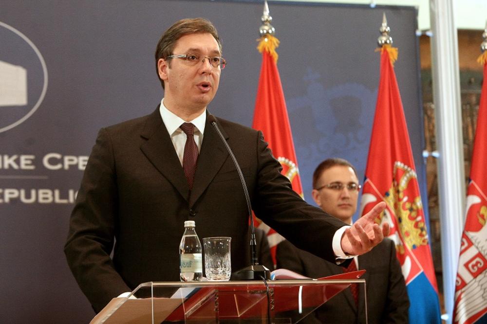 DA LI STE PRIMETILI NEŠTO ČUDNO? Velika promena na Vučićevom licu! (FOTO)