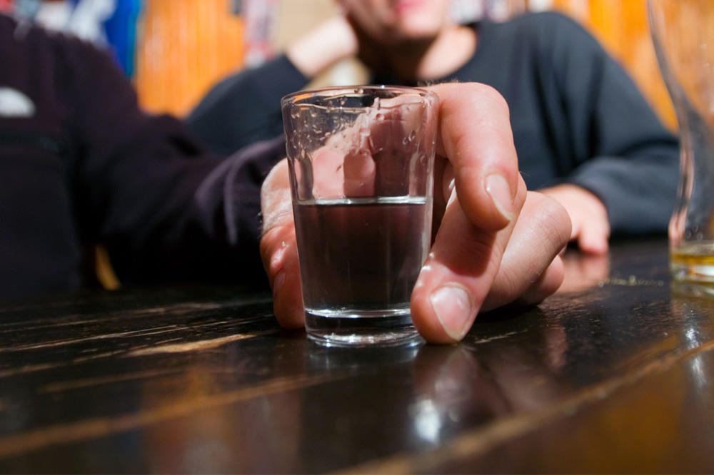 NAŠLI SMO NAJSKUPLJU RAKIJU U SRBIJI: Flaša košta 100 evra, a ZAŠTO?! (FOTO)