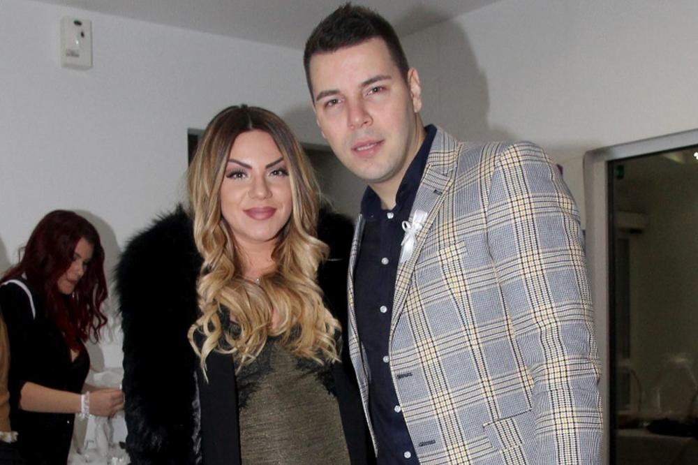 Najlepši Božić do sada! Evo kako Ivana i Petar proslavljaju prvi najsrećniji praznik sa sinom Vujadinom!