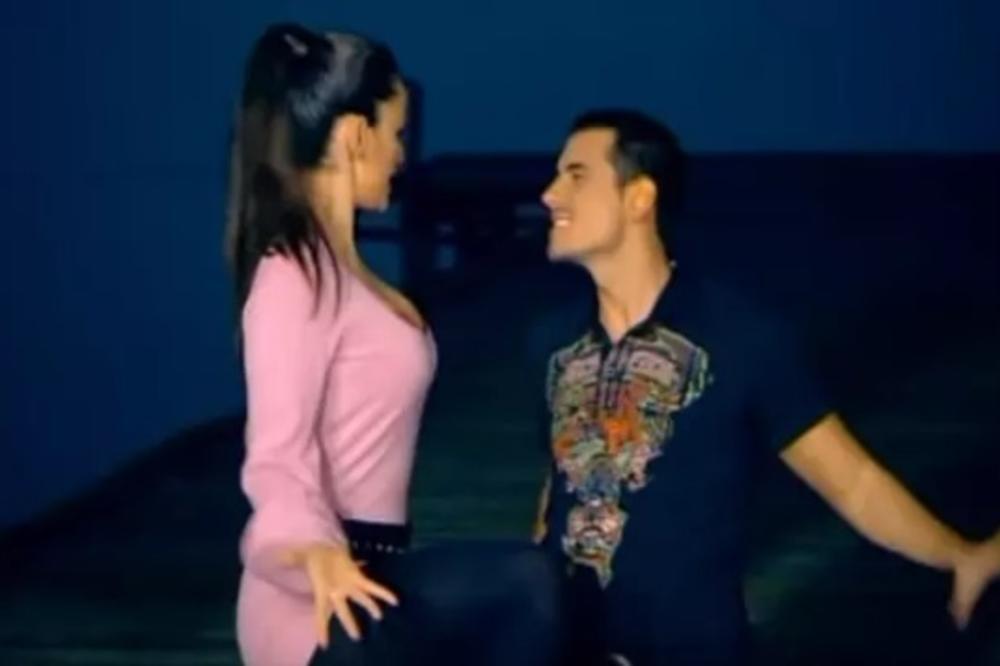 NJEGOV DUET SA INDI ČESTO PEVATE, A NE ZNATE ŠTA SE DESILO SA PEVAČEM: U jeku slave je NESTAO!