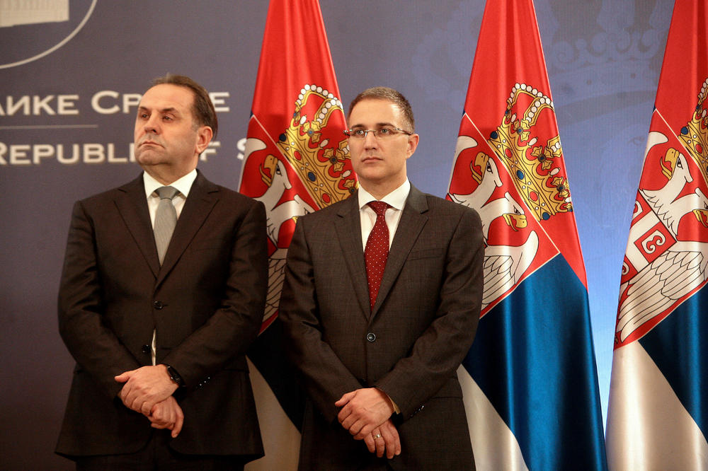 Stefanović: Laž je da je svako sa ulice mogao u pomoćnu policiju!