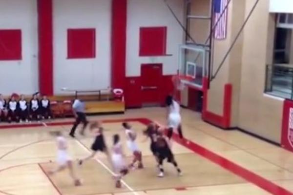 Ima samo 15 godina, a već lomi obruče! Ova devojčica je postala deo istorije! (VIDEO)