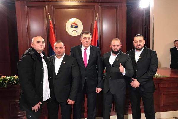 DVA NAJJAČA SRBINA NA JEDNOJ FOTOGRAFIJI! Znate li o kome je reč? (FOTO)