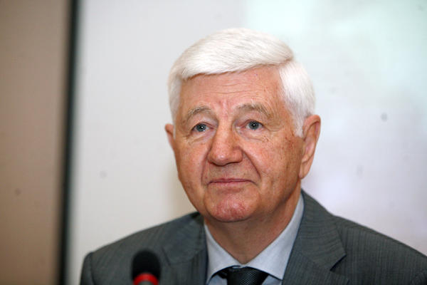 DAVINIĆU ĆE SE PONOVO SUDITI O ZLOUPOTREBI 1,6 MILIONA DOLARA! Na suđenje će biti pozvan i Boris Tadić!