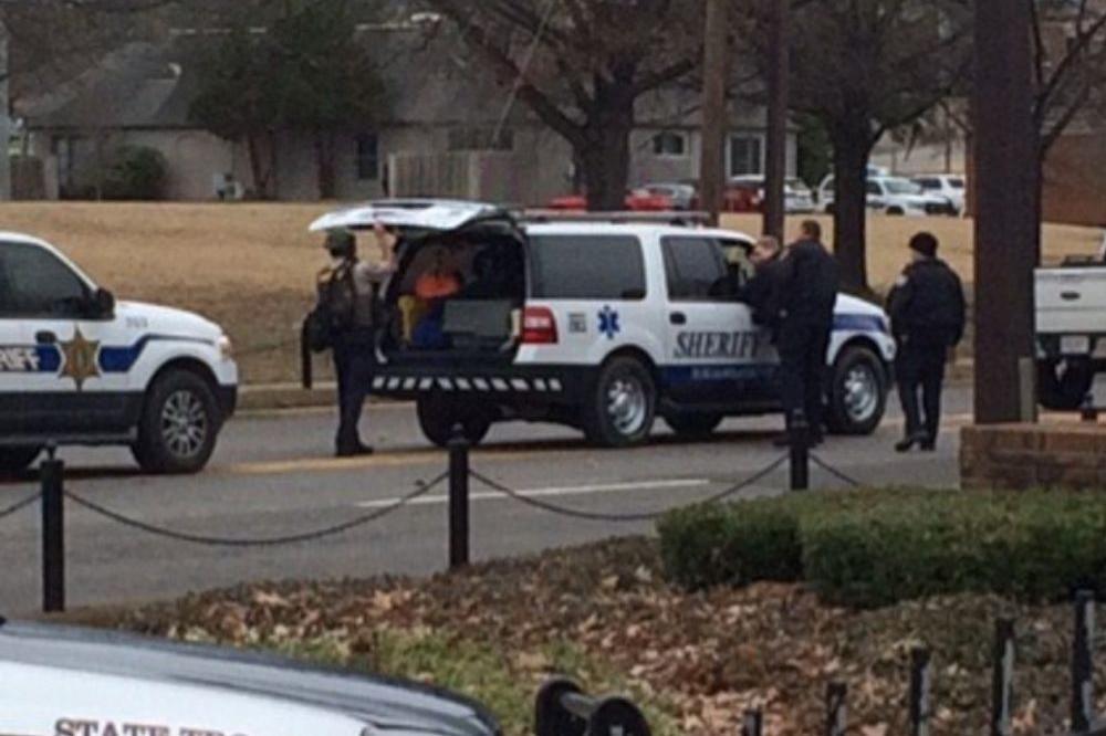 ZAVRŠENA TALAČKA KRIZA U RUSIJI! Policija je uspela da oslobodi taoce i uhapsi nepoznatog muškarca!