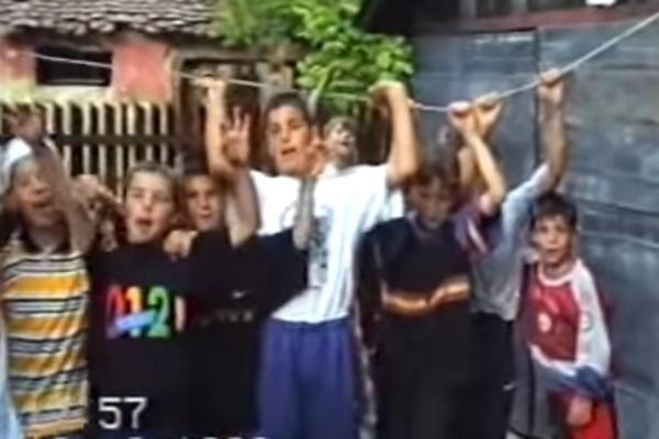 TOG TRENUTKA JE POČELA ISTORIJA: Desetogodišnji Teo zakucava iza leđa i izgovara rečenicu od koje će se naježiti svaki Srbin! (VIDEO)