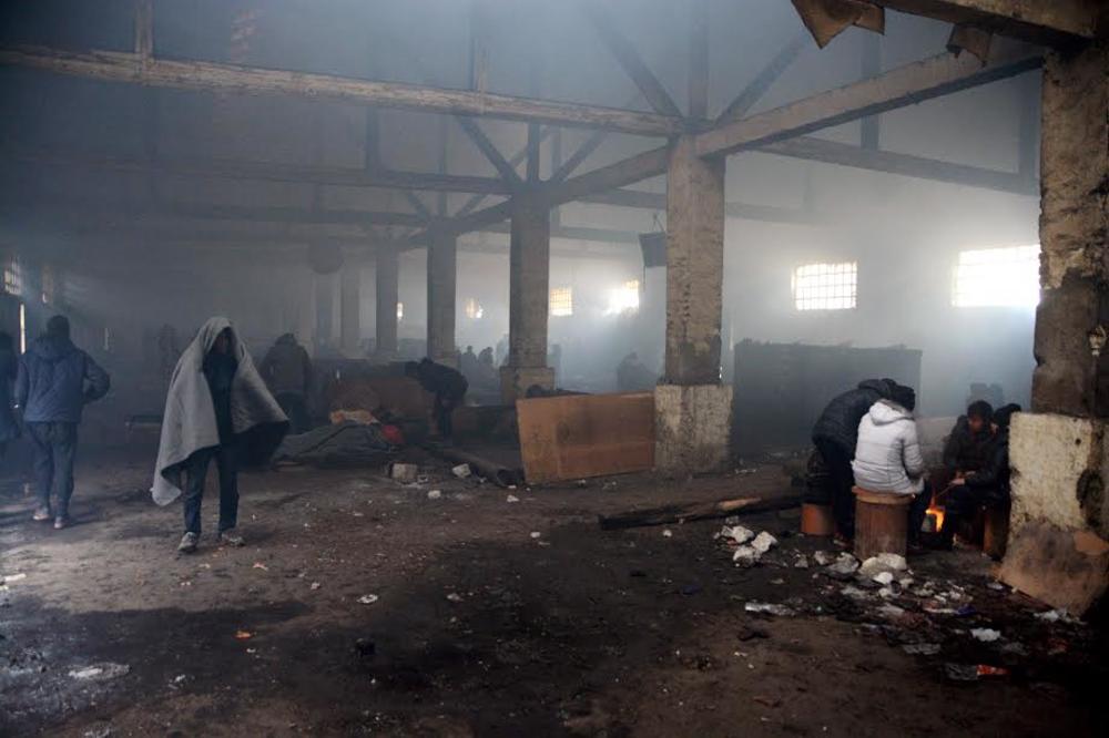 Park kod autobuske u Beogradu centar KRIJUMČARA MIGRANATA? Karte za EU daju Sultan, Musa, Hasan! (FOTO)