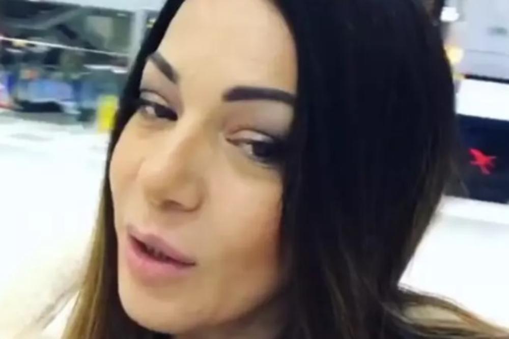 Nekada je imala najbolje TELO na ESTRADI! Poznatu pevačicu ne biste PREPOZNALI koliko se izobličila