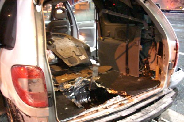 SRPSKIM POLICAJCIMA JE BIO SUMNJIV OVAJ BELI AUTO: A kad su ga otvorili... (FOTO) (VIDEO)