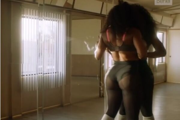 Helanke, gaćice i brus... Polugola Serena raspametila planetu svojim najvrelijim izdanjem ikad! (VIDEO)