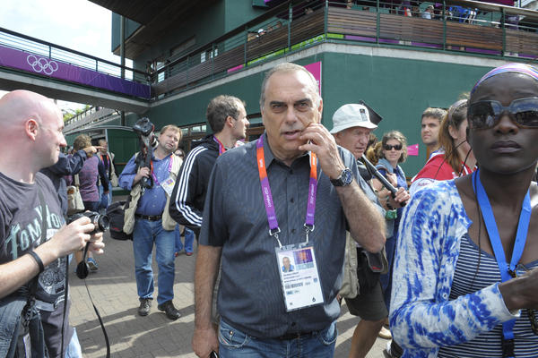 TENZIJE U AFRICI: Bivši trener Partizana optužio Srbina za špijunažu! (FOTO)