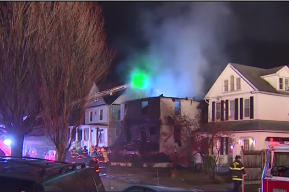 Stravična nesreća: ŠESTORO DECE POGINULO U POŽARU! Trospratna kuća izgorela do temelja! (VIDEO)