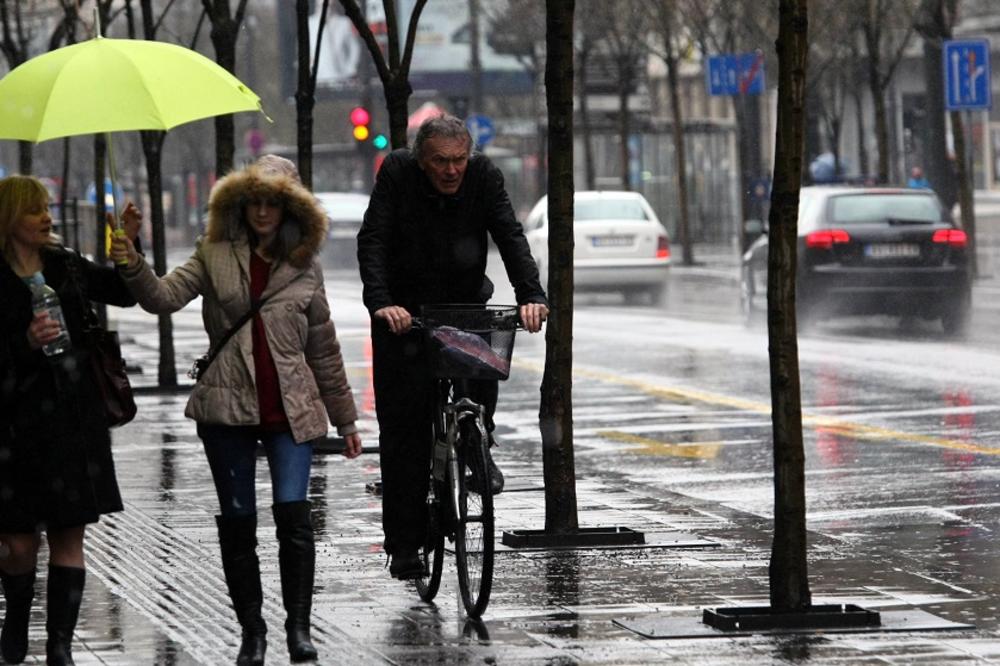 E SAMO NAM JOŠ TO FALI! Evo kada tačno i gde večeras počinje  LEDENA KIŠA!