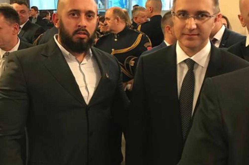Ministar Stefanović se slikao sa vođom Srbske časti! (FOTO)