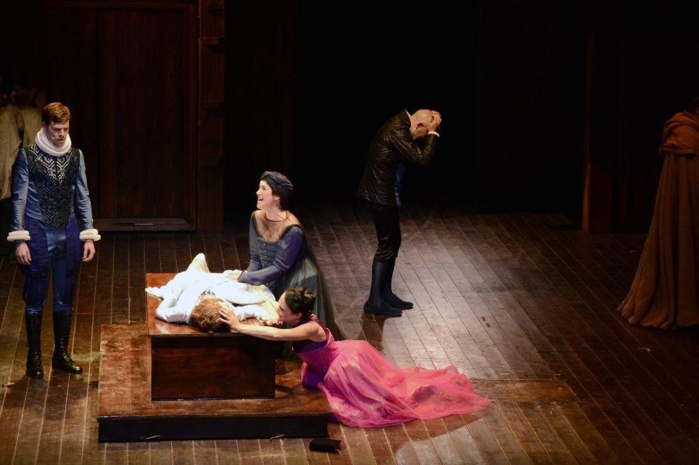 Šekspir je skroz COOL! Režirajte sami SVOJU VERZIJU ROMEA I JULIJE! (VIDEO)