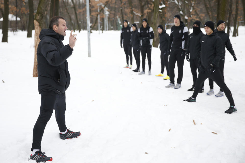 Partizan krenuo na Kipar, ali je jedna informacija ozbiljno zabrinula i smorila Grobare! (FOTO)