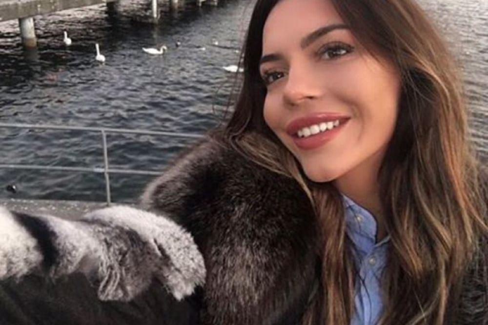 PLASTIČARU, HVALA TI: Helena KAŽE da nije izoperisana, a ove FOTKE govore nešto drugo! (FOTO)